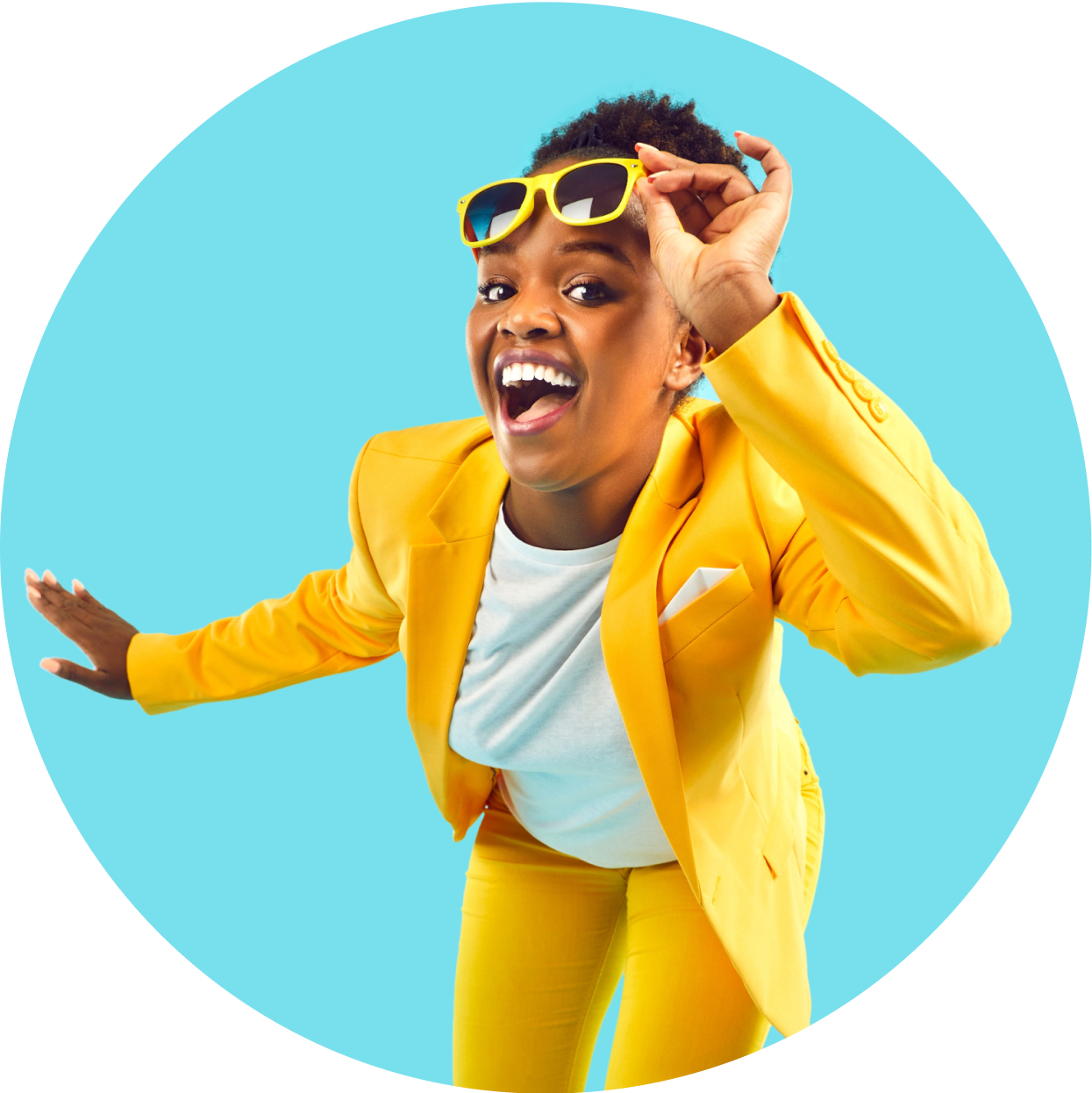 Woman wearing yellow clothes